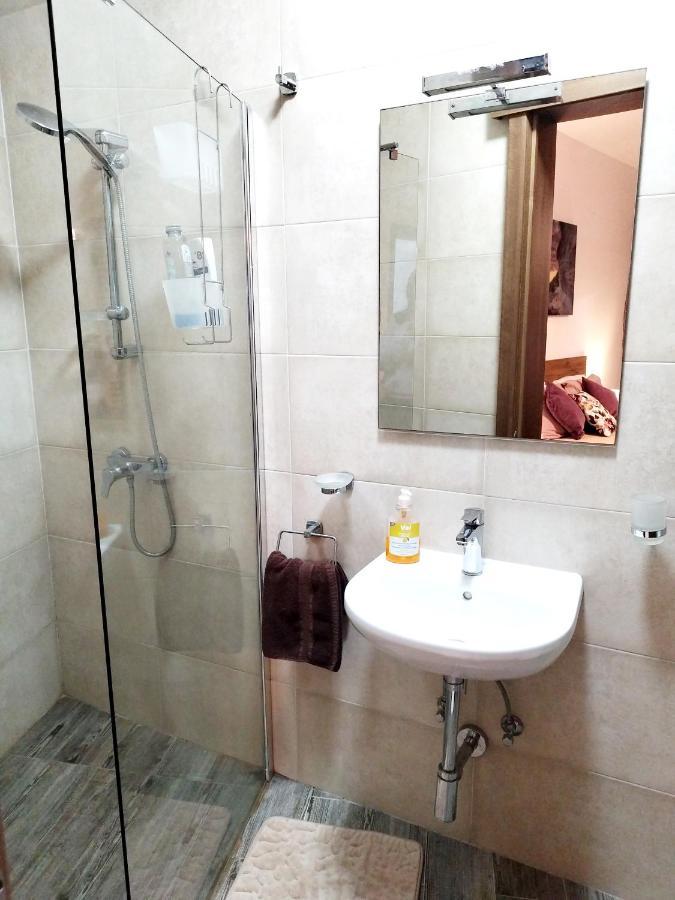 Large And Modern Apartment In The Centre Of Malta موستا المظهر الخارجي الصورة
