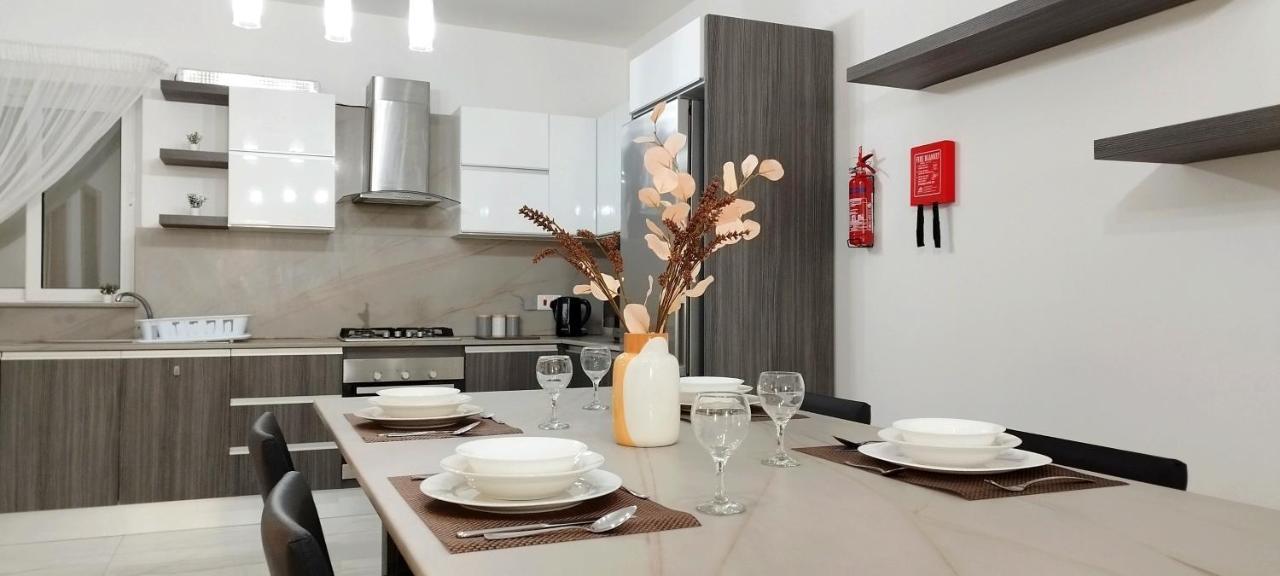 Large And Modern Apartment In The Centre Of Malta موستا المظهر الخارجي الصورة