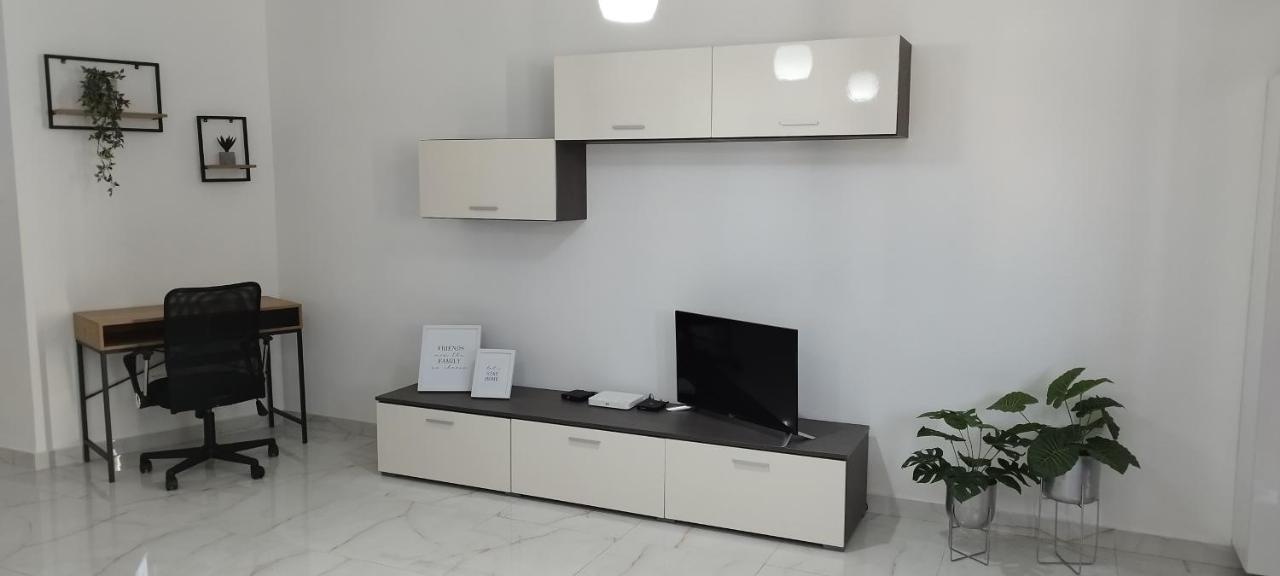 Large And Modern Apartment In The Centre Of Malta موستا المظهر الخارجي الصورة