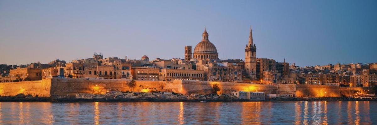 Large And Modern Apartment In The Centre Of Malta موستا المظهر الخارجي الصورة